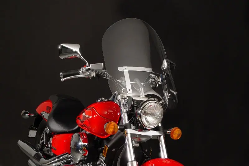 National Cycle Harley/ Honda/ Kawasaki/ Suzuki/ Yamaha Dakota 3.0 Windshield Lo-Turn Signals 1