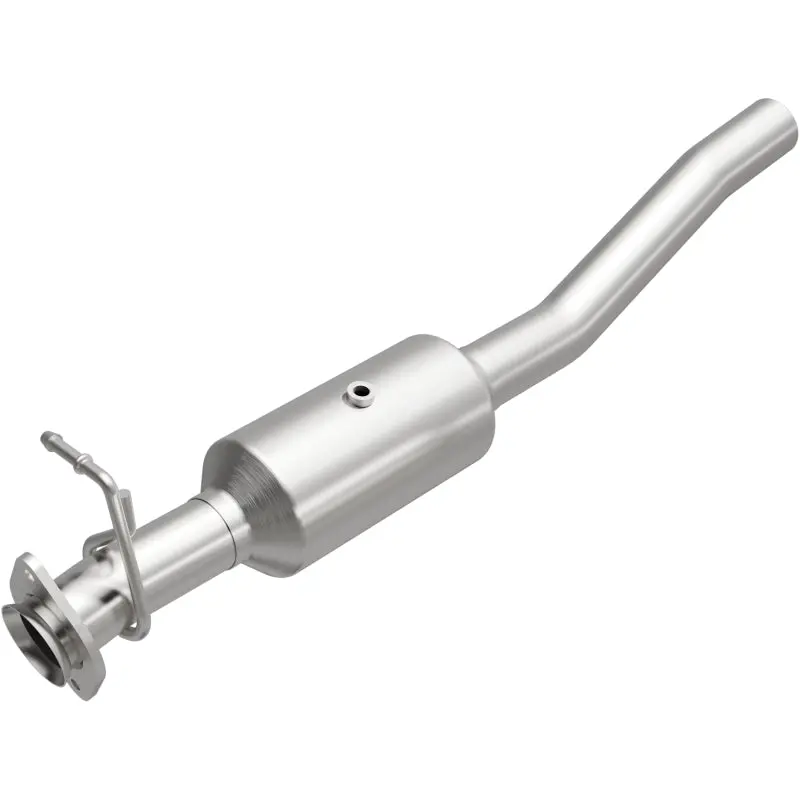 Magnaflow 16-19 Ford F-53 V10 6.8L Underbody Direct-Fit Catalytic Converter 1