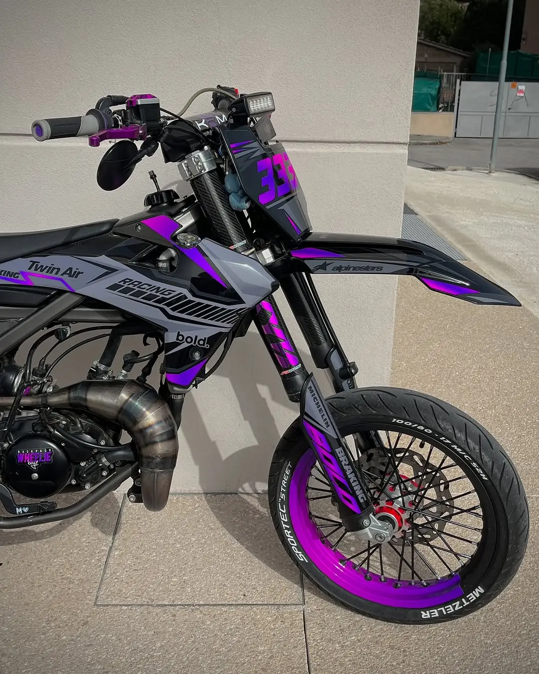 Matching 50/50 Wheel Graphics 1