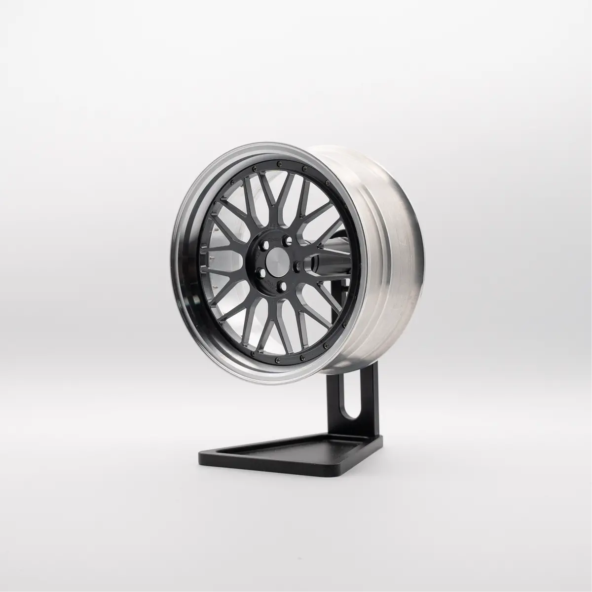 Floating Spinning Base “Rim Not Included” 1