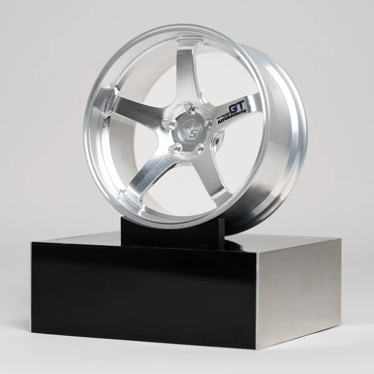 Advan Gt | Diamond Silver 1