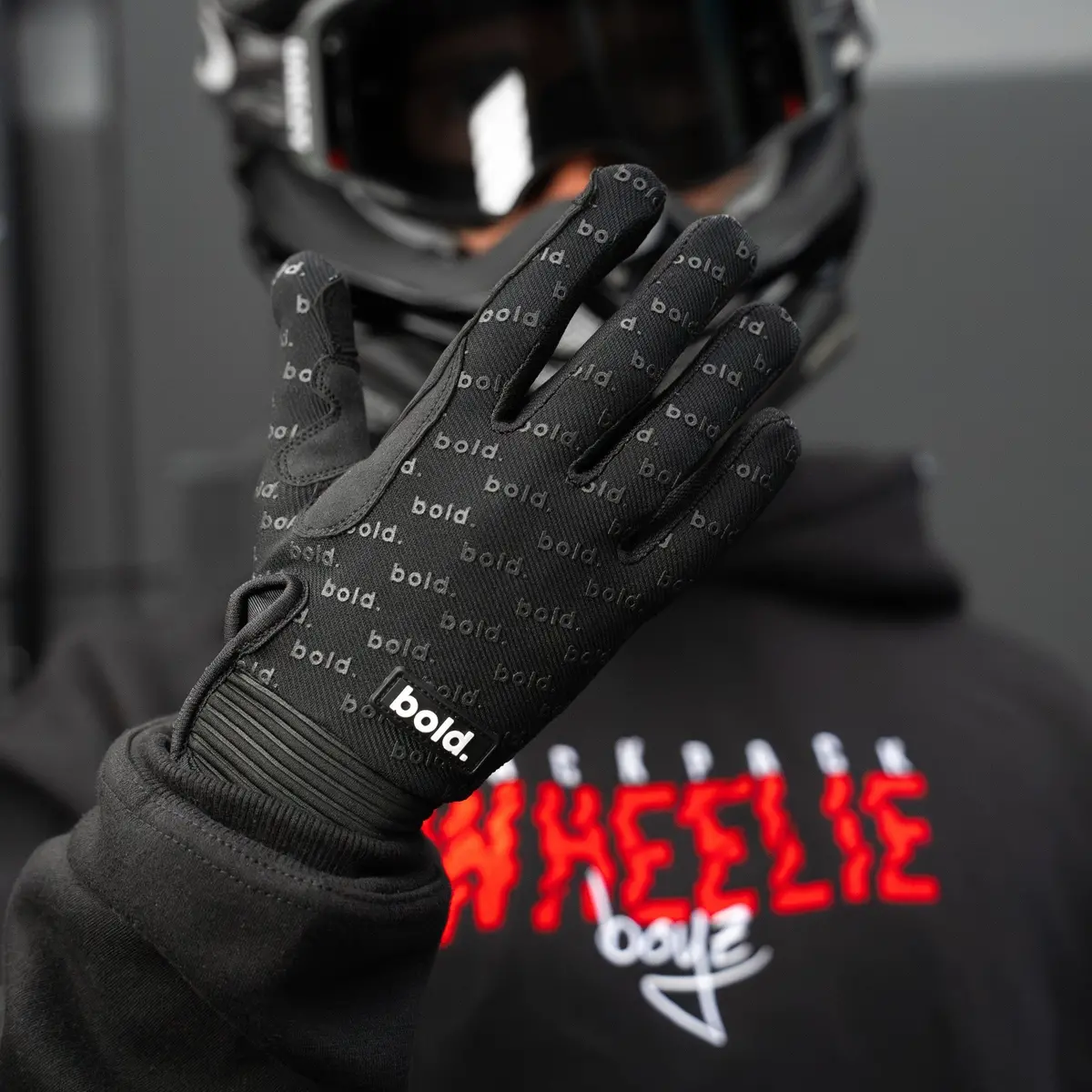 Bold. Swift Mx Gloves - Black Edition 1