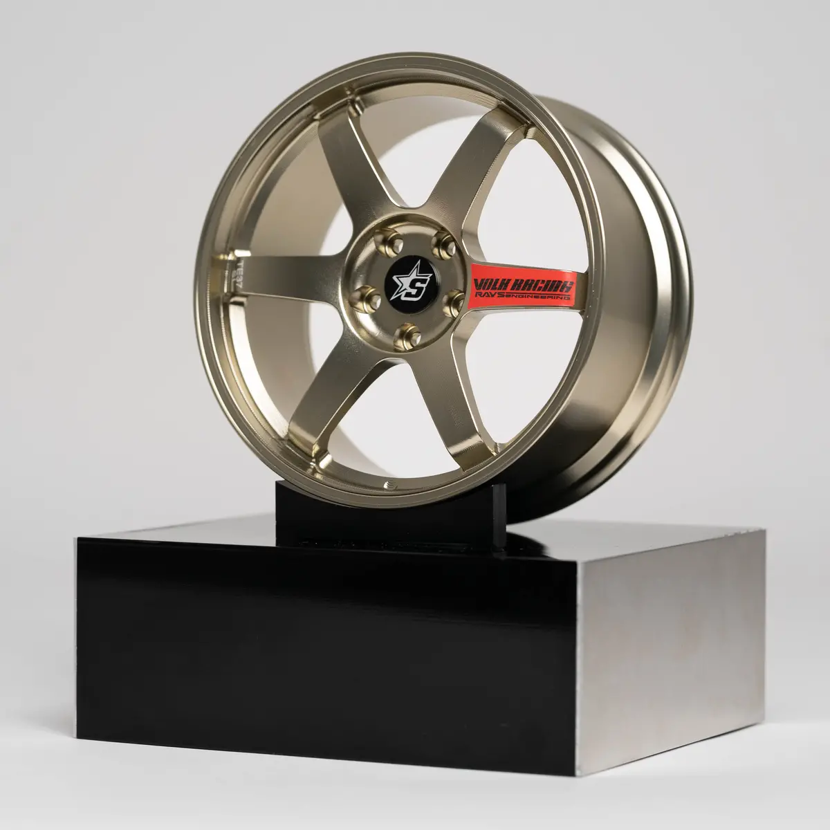 Te37 | Gold Edition | Red 1