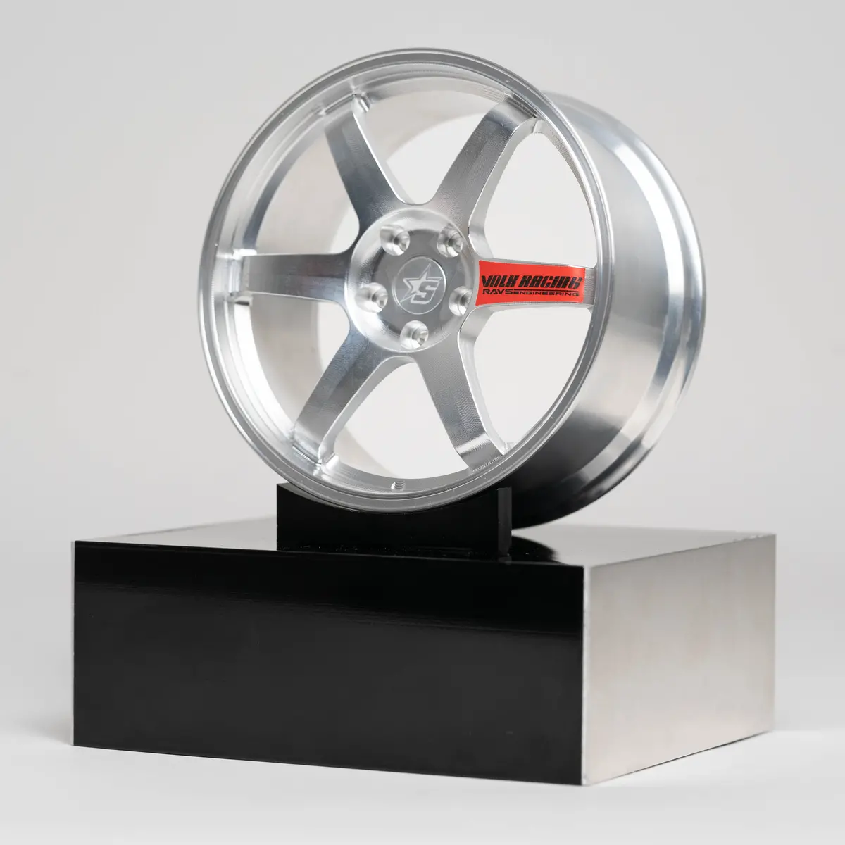 Te37 | Diamond Silver | Red 1