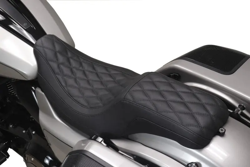 Mustang 23-25 Hd Dble Diamond Low Squareback Cvo Road Glide (St), Rd Glide And Str Glide Black 1