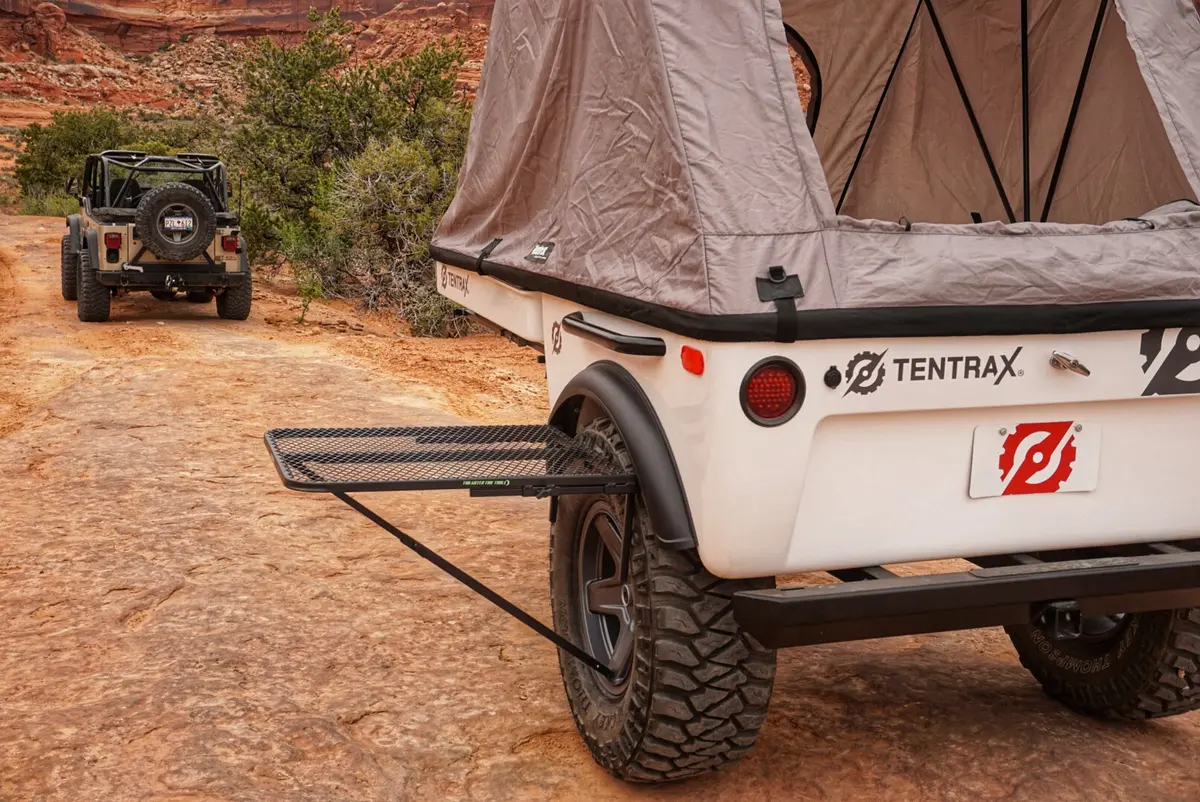 Medium Steel Camping Tire Table 1