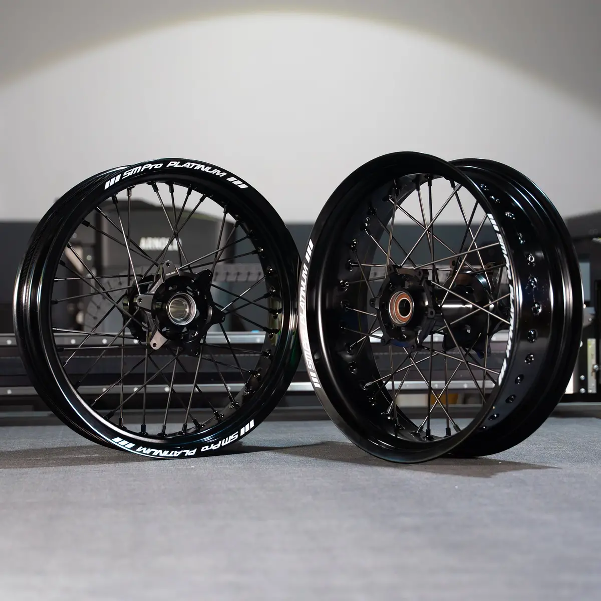 Smpro Black Beta - Supermoto Wheelset 1